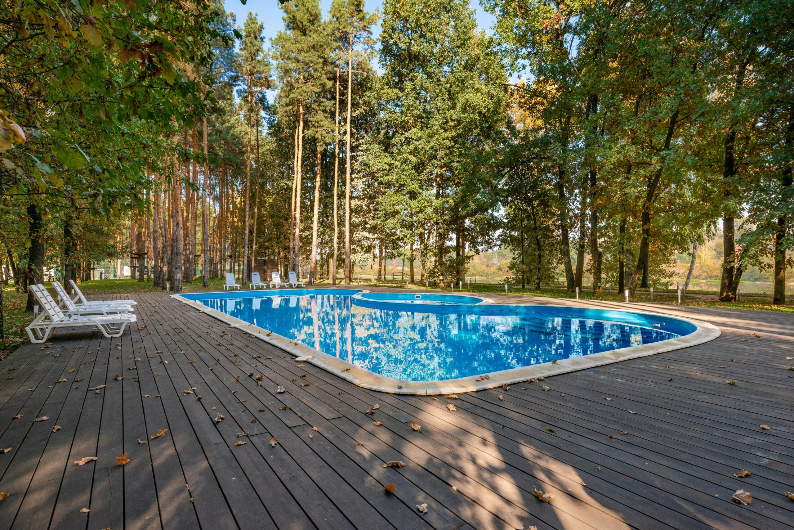 luxury pool decking
