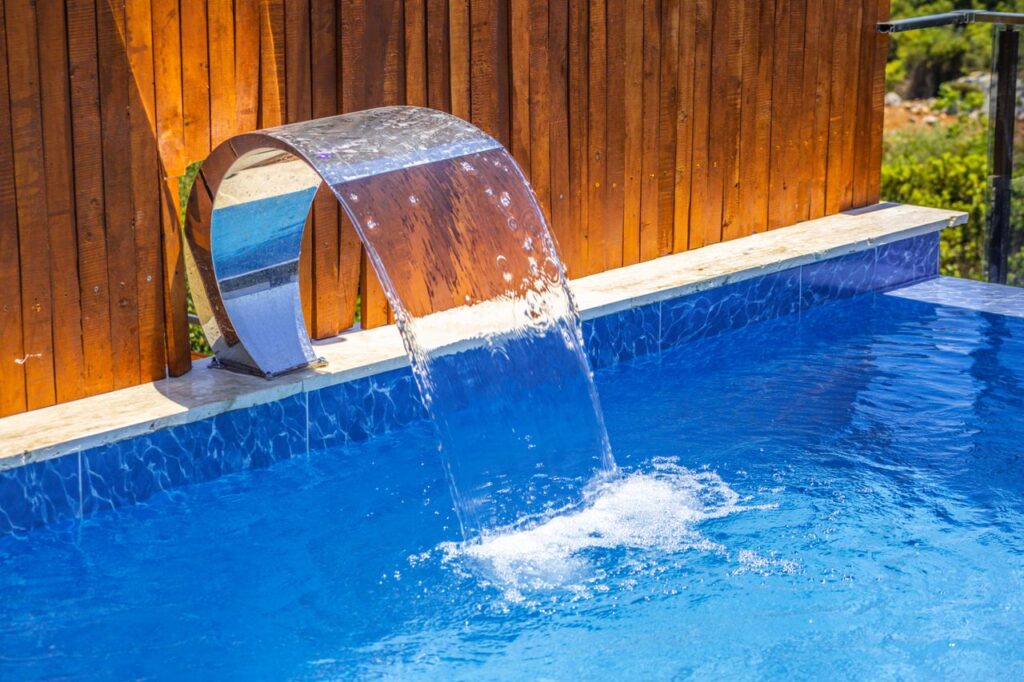 swimming pool services dubai