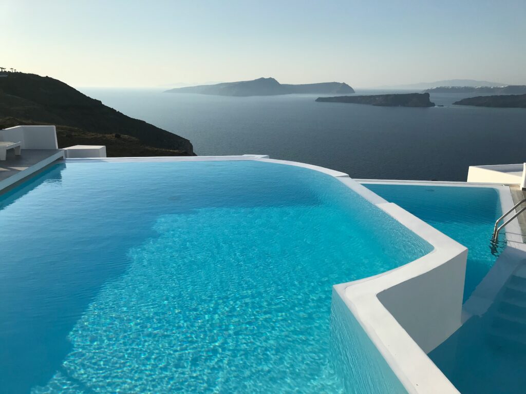 infinity pool contractor