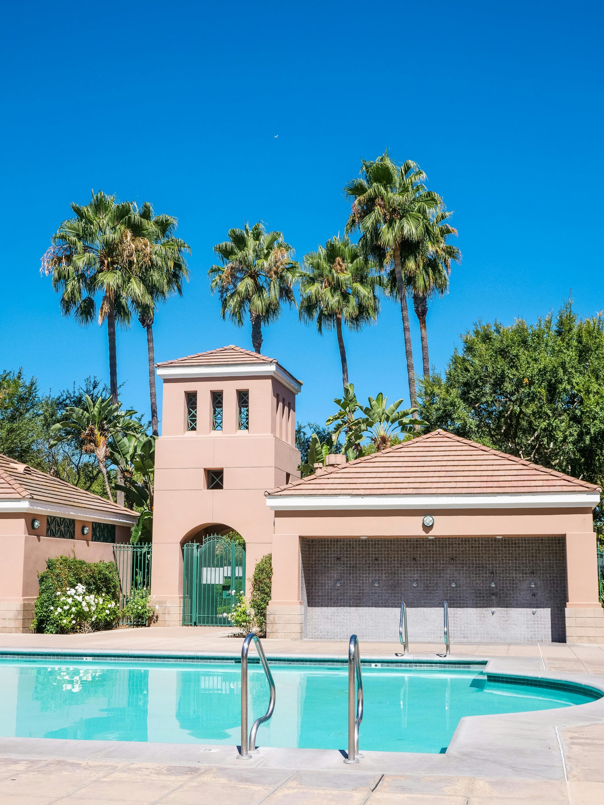 swimming pool waterproofing, swimming pool contractor dubai