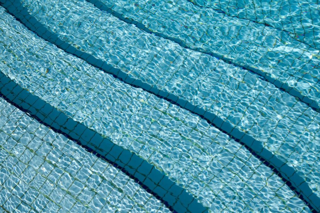 pool cleaning service dubai