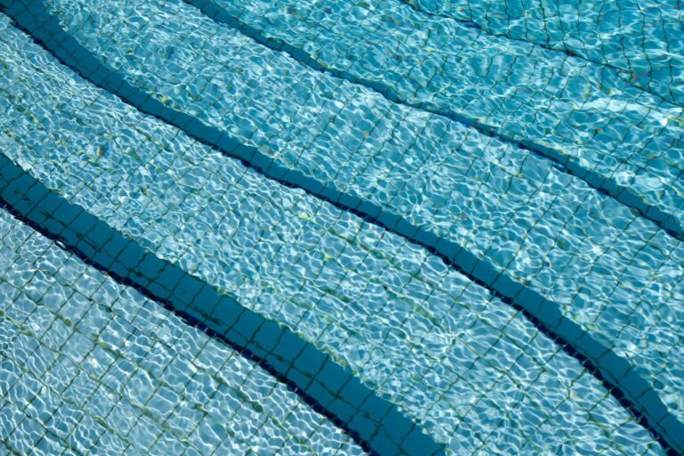 pool cleaning service dubai